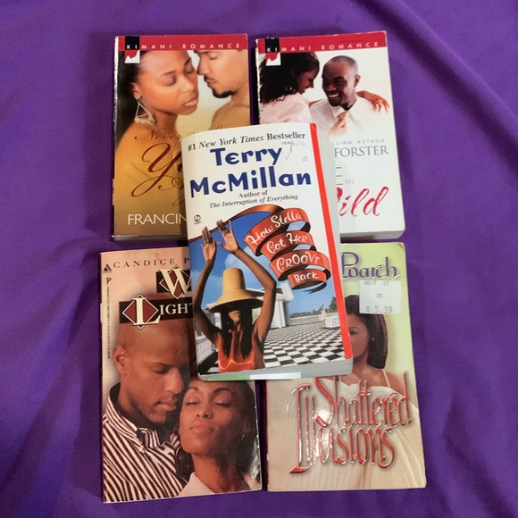 Romance book bundle - Picture 1 of 8